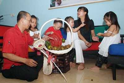 Nghệ sĩ Đức Hải: Không ngủ được vì thiếu mùi con