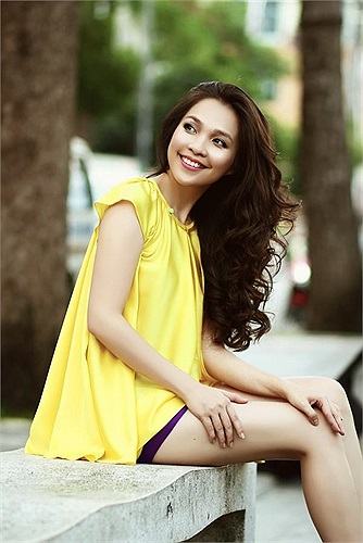 Bà mẹ một con Hiền Thục trẻ trung, xinh đẹp. 