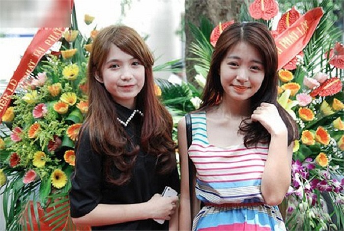 Trong khi Mai Vy vẫn giữ được nét đẹp hồn nhiên, trong trẻo thì Mẫn Tiên lại xuống sắc thấy rõ. Hot girl từng được mệnh danh 'xinh như búp bê' khiến không ít người thất vọng vì nhan sắc hiện tại.