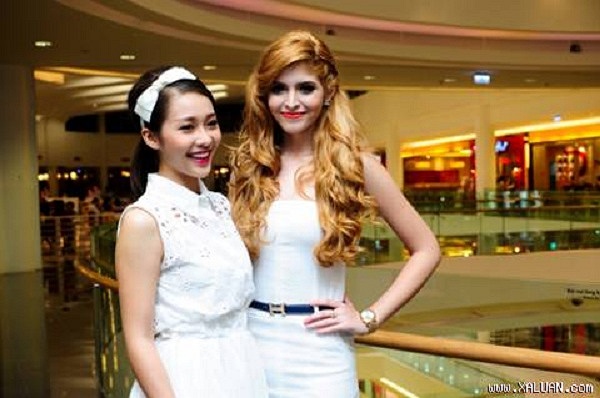 Sở hữu vẻ đẹp không tì vết, nụ cười rạng rỡ nhưng Khả Ngân lại thua kém Andrea về chiều cao.