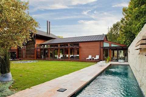 Ngôi nhà “sống” giữa thiên nhiên xanh 