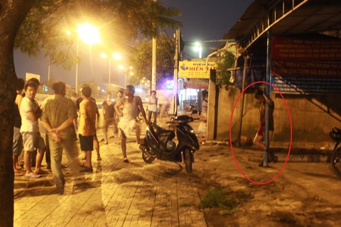 TP.HCM, náo loạn, người tâm thần, người đàn ông, quậy phá, quốc lộ 1A, chốt dân phòng khu phố