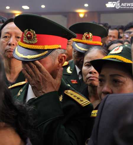 Những hình ảnh đẫm nước mắt lễ truy điệu Đại tướng