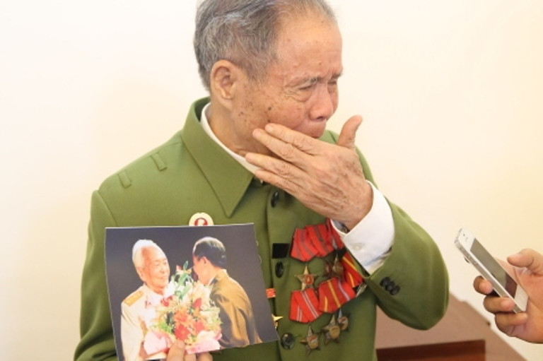 Người lính vinh dự hai lần được bắt tay Đại tướng