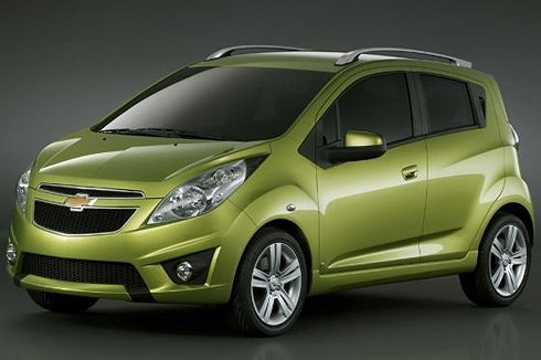 Chevrolet Spark sử dụng động cơ 1,2 lít 4 xi-lanh, tiêu tốn 6,3 lít/100 km đối với đường đô thị và 5,1 lít/100 km đối với đường trường. 