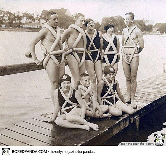 Many people used bicycle tires as swimming rings in Germany in 1925.