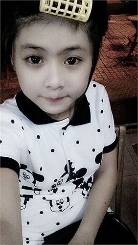 Nói về hoài bão lớn nhất, Hồng Vân tiết lộ mình ước mơ trở thành một phóng viên hoặc phát thanh viên giỏi