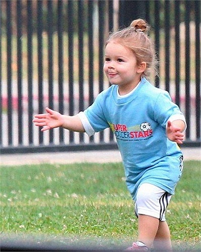 Harper mang đầy đủ nét đẹp của cả cha lẫn mẹ