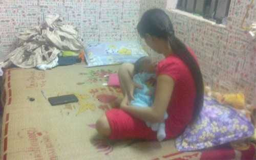 Q.A lóng ngóng chăm con trong căn phòng gần 17m2 thiếu ánh sáng.