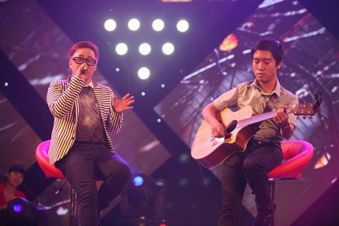 Sao Online 2013: Trung Quân Idol chụp ảnh dạo bờ hồ