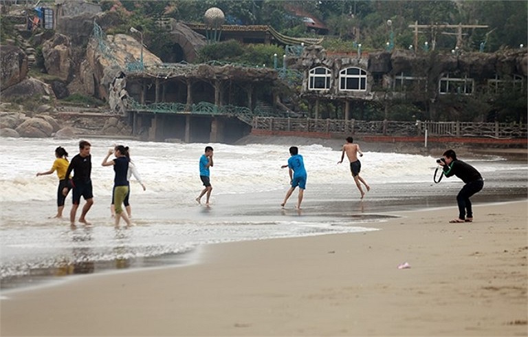 Vô tư tạo dáng và chụp ảnh.