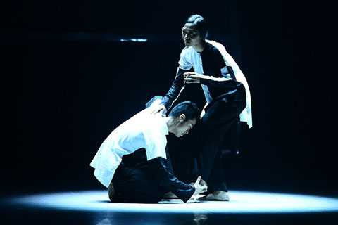 Thu thach cung Buoc nhay