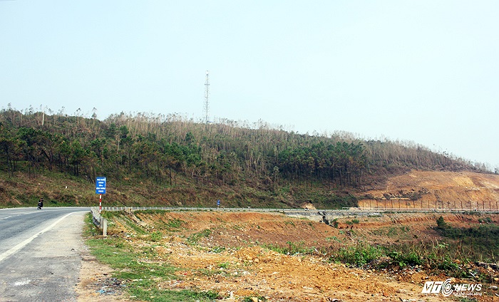 Cách cầu Lý Trạch 2km là đến đèo Lý Hòa.