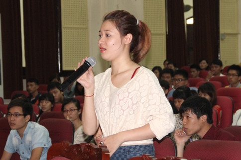 Nhiều sinh viên đưa ra những câu hỏi thú vị về cơ hội việc làm sau khi ra trường 