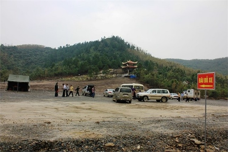 Việc bảo vệ mộ Đại tướng được chia làm 4 vòng nghiêm ngặt. Bên ngoài cùng là nơi tiếp đón và hướng dẫn người dân vào thăm viếng. 