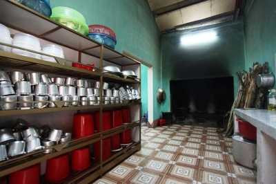 Khu vực bếp ăn tập thể trong các trường phổ thông Dân tộc bán trú ở Hà Giang chưa nhận được sự quan tâm đúng mức, ảnh chụp tại trường Tả Nhìu ngày 1-10. 