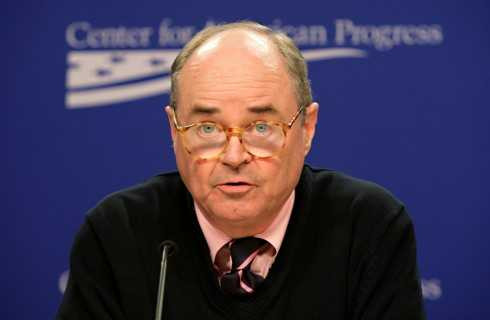 Đặc phái viên Mỹ James Dobbins