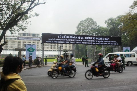 viếng Đại tướng Võ Nguyên Giáp, Hội trường Thống nhất, TP.HCM