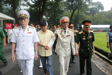 viếng Đại tướng Võ Nguyên Giáp, Hội trường Thống nhất, TP.HCM