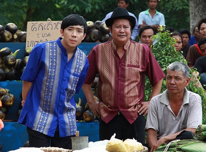 Cảnh đầu tiên được thực hiện trong một ngôi chùa tháp tại vùng biên giới Tịnh Biên Việt Nam và Tà Keo Campuchia. Nhiều người dân Campuchia xung quanh đã đến xem và ủng hộ tinh thần cho đoàn phim.