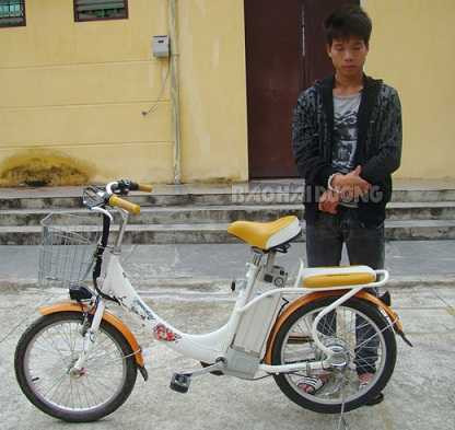cướp xe đạp điện