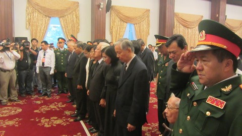 TP.HCM: Xúc động giây phút dâng hương viếng Đại tướng