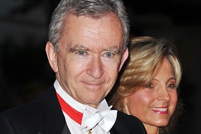 14. Bernard Arnault Giá trị tài sản ròng: 33 tỷ USD Thay đổi giá trị tài sản ròng từ đầu năm: +14,6% Nguồn gốc tài sản: LVMH Moet Hennessy Louis Vuitton Công dân nước: Pháp Nguồn ảnh: Getty 