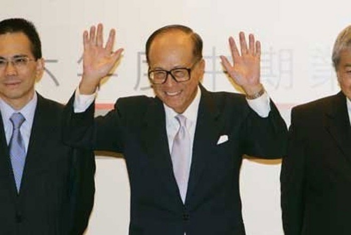 18. Alwaleed Bin Talal Al Saud Giá trị tài sản ròng: 27,3 tỷ USD Thay đổi giá trị tài sản ròng từ đầu năm: -5% Nguồn gốc tài sản: Kingdom Holdings Công dân nước: Saudi Arabia Nguồn ảnh: Reuters