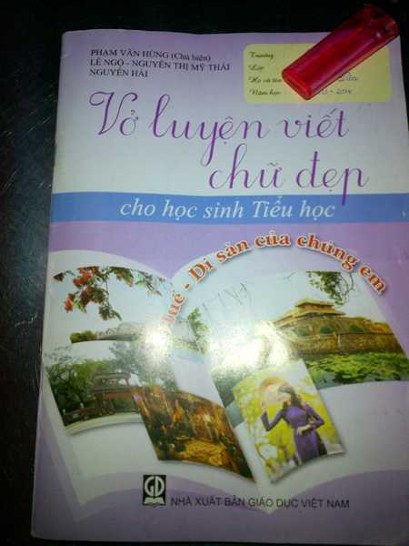 Cuốn Vở luyện viết chữ đẹp cho học sinh tiểu học mắc sai sót về kiến thức lịch sử. 