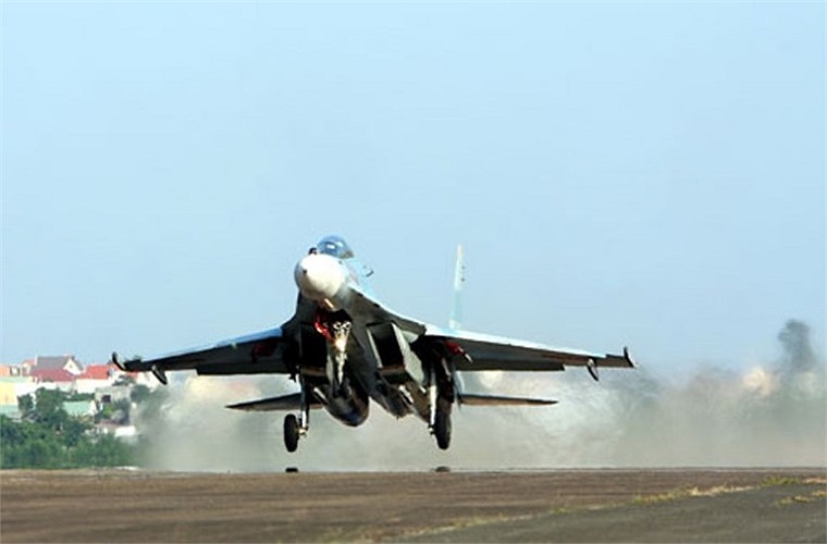 Sau 50 năm xây dựng, chiến đấu và trưởng thành, ngày nay trang bị của Quân chủng PK-KQ ngày càng mạnh mẽ hơn với nhiều vũ khí khí tài hiện đại.