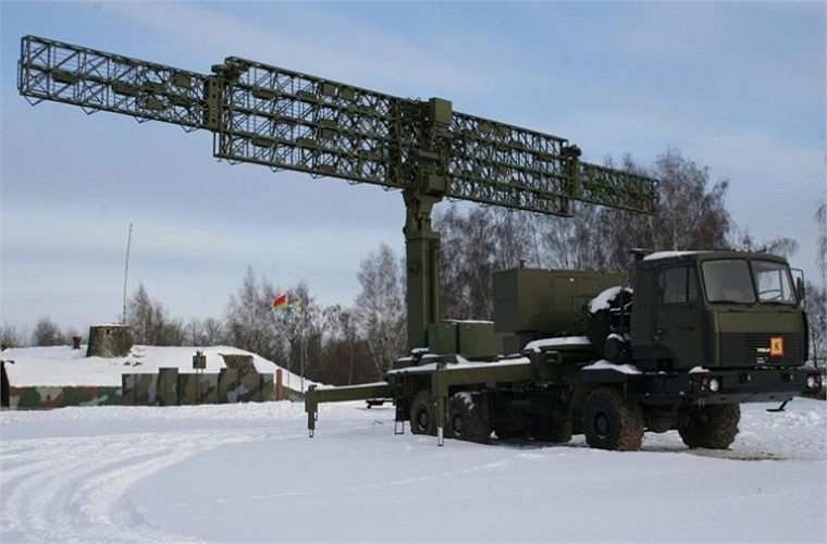 Hệ thống radar cảnh giới Vostock E (Belarus) có thể phát hiện máy bay chiến đấu ở cự ly 350km và bám cùng lúc không dưới 120 mục tiêu. Đặc biệt, nó cũng có khả năng bắt máy bay tàng hình ở cự ly 72km trong môi trường bị đối phương gây nhiễu điện tử.