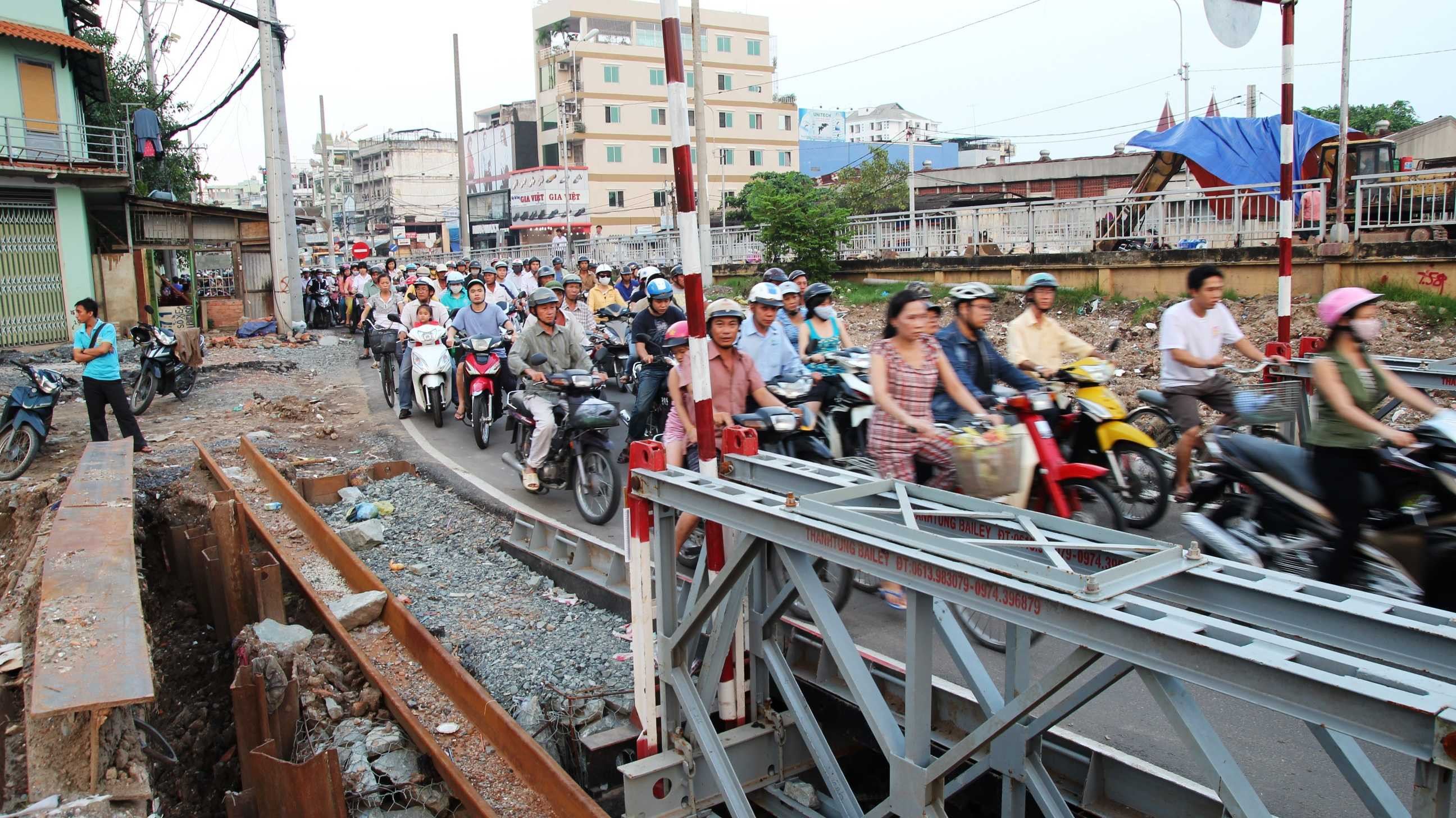 TP.HCM, xây cầu mới, cầu Bông, cầu Hậu Giang, kẹt xe, cầu tạm