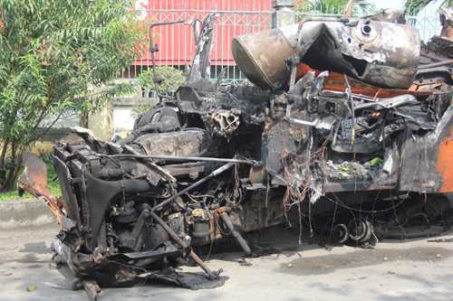 TP.HCM,cháy xe, container, cầu vượt théo Thủ Đức, tháo chạy