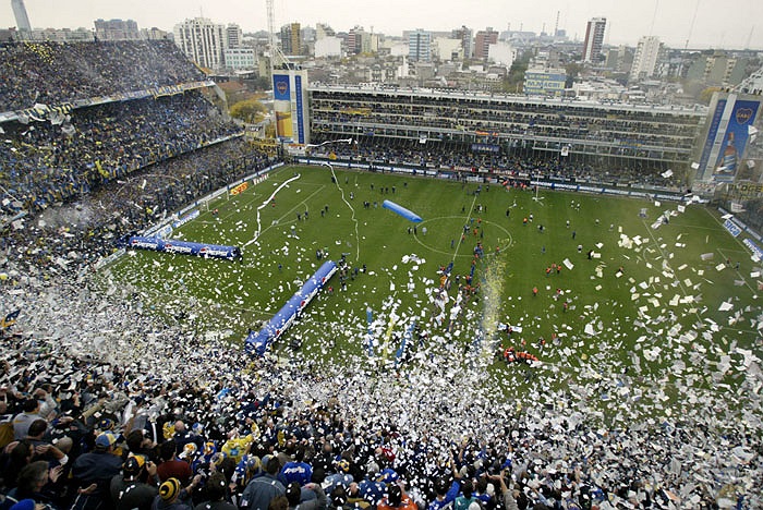 Còn được biết đến với cái tên Estadio Alberto J. Armando, sân nhà của Boca Juniors chính là nơi ồn ào nhất thế giới bóng đá