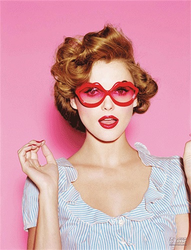 Keri Russell, từng là một vũ công, một nghệ sĩ ballet đi tour với nhóm Mesa Stars Dance and Drill Keri trên khắp nước Mỹ.