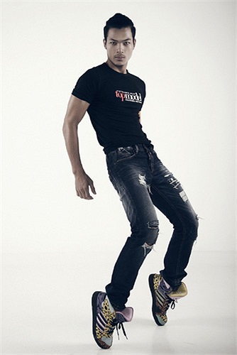 Vũ Tuấn Việt. Năm sinh: 1992. Chiều cao: 1m85. Cân nặng: 69,3 kg. Chỉ số hình thể: 99 – 75,5 - 95. Quê quán: Hải Dương. Học vấn: Sinh viên Cao đẳng sân khấu điện ảnh Hà Nội