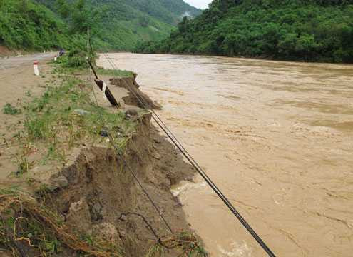 lũ cuốn trôi khi đang ngủ