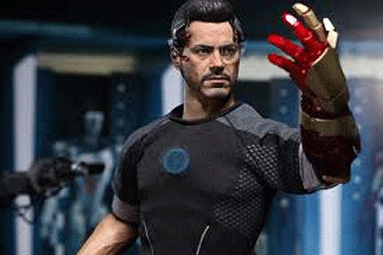 Nam tài tử Robert Downey Jr trong vai Tony Stark, một tỷ phú đào hoa, tài giỏi qua 3 phần của bộ phim Iron man.
