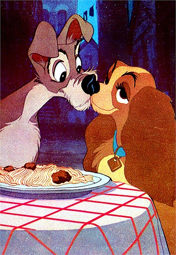 Nụ hôn trong phim hoạt hình Lady and the Tramp cũng được điểm danh vào danh sách này.
