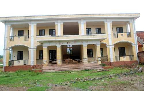 Toàn cảnh trường tiểu học thôn Hoàng Xá, Lại Thượng (Thạch Thất, Hà Nội) 