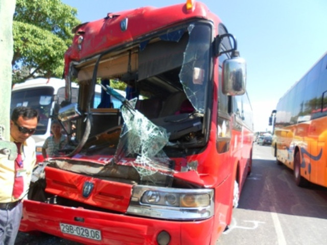 xe tải, xe khách, tai nạn liên hoàn