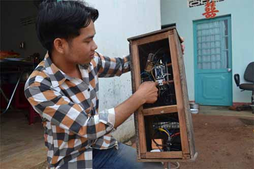 Tắt mở máy bơm từ điện thoại... cùi