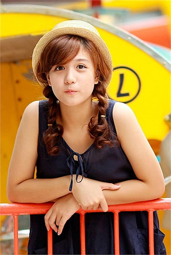 Thảo Hương tâm sự: 'Và với công việc là một teen model Hương rất may mắn đã được mọi người biết đến và yêu quý'