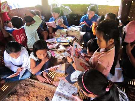 trẻ em miền núi