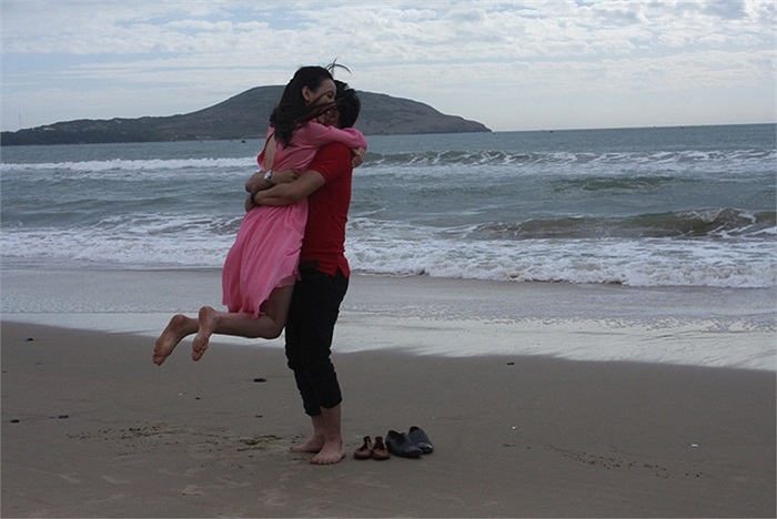 Bộ phim có sự tham gia của nhiều ngôi sao nổi tiếng như: Trang Nhung, Lương Thế Thành, và diễn viên trẻ đang lên Tam Triều Dâng...