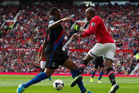 ashley young giả vờ