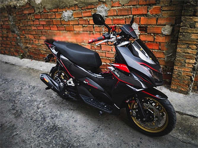 Nhiều chi tiết góc cạnh được thêm vào, khiến chiếc xe trở nên mạnh mẽ hơn rất nhiều.