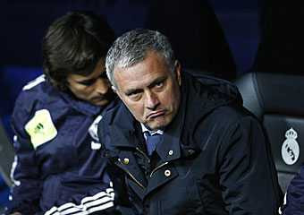 Mourinho rời Real.