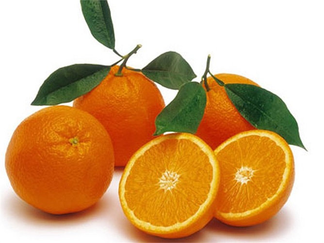 Loại trái cây giàu Vitamin C, là một chất dinh dưỡng quan trọng giúp duy trì nướu răng khỏe mạnh. Những người không hấp thụ đủ vitamin C hàng ngày có thể khiến nướu răng bị sưng và chảy máu, cũng có thể khiến cho răng bị lung lay và yếu hơn.