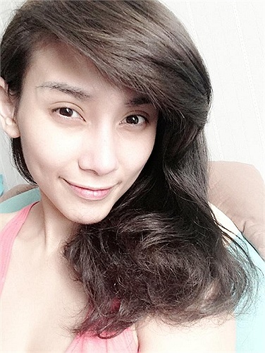 Võ Hoàng Yến mặt mộc và tự nhiên.